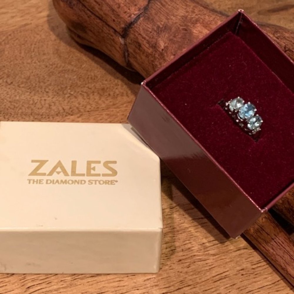 White Gold Aquamarine & Diamond Ring